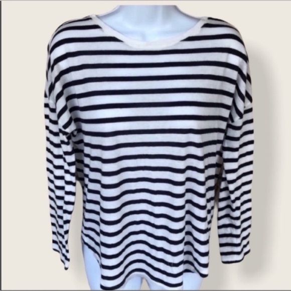 Boden Light as a featherweight Top Striped Long Sleeve Comfy
Size  Small - Picture 6 of 7